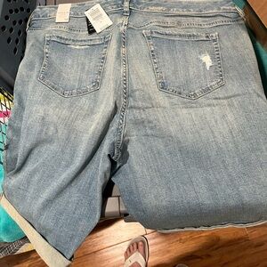 Torrid jean Bermuda jean shorts size 14
